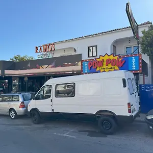 Homestay Casa Ramos On The Strip, Albufeira